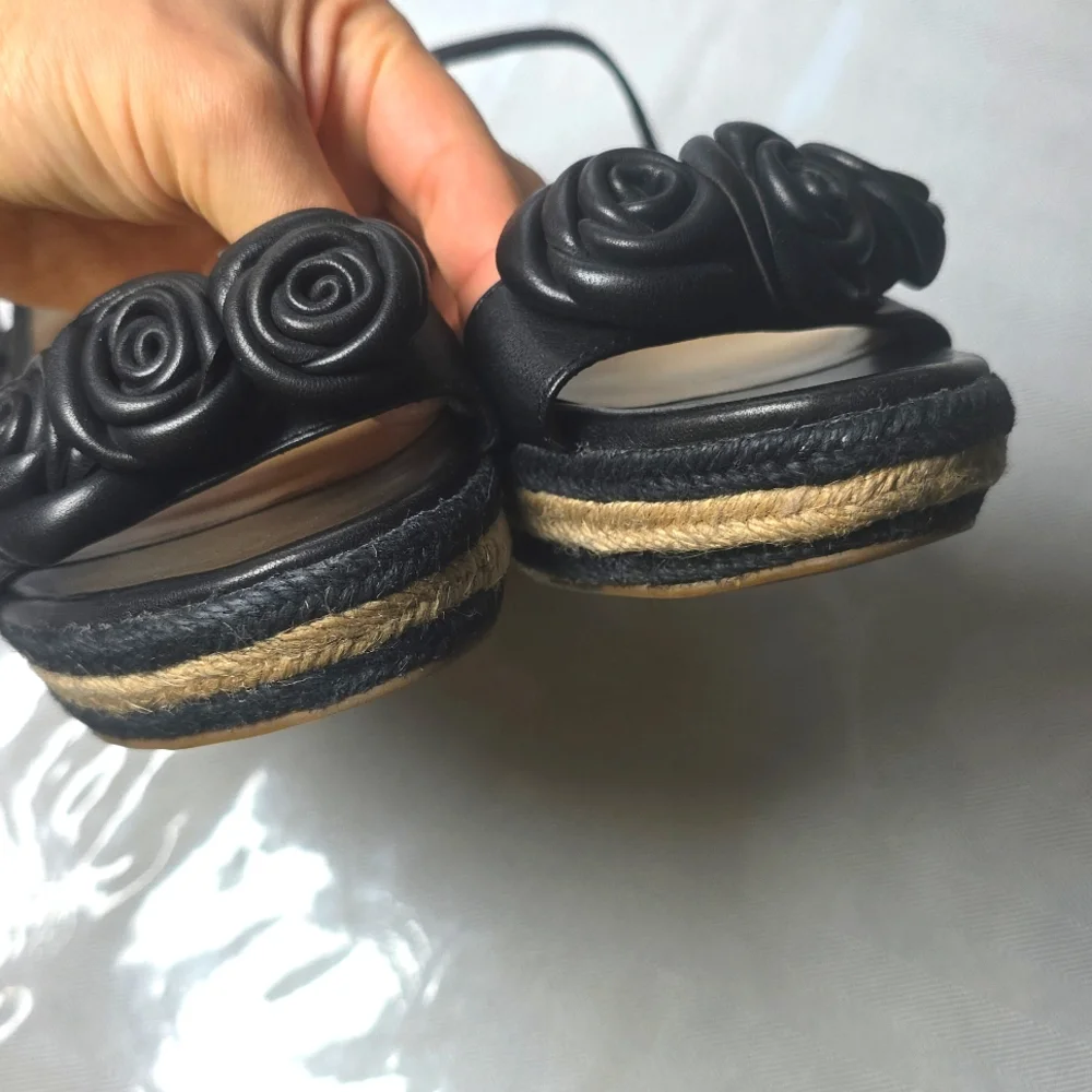 🌸Kate Spade Black and‎ Tan Espadrille Wedges 6.5
